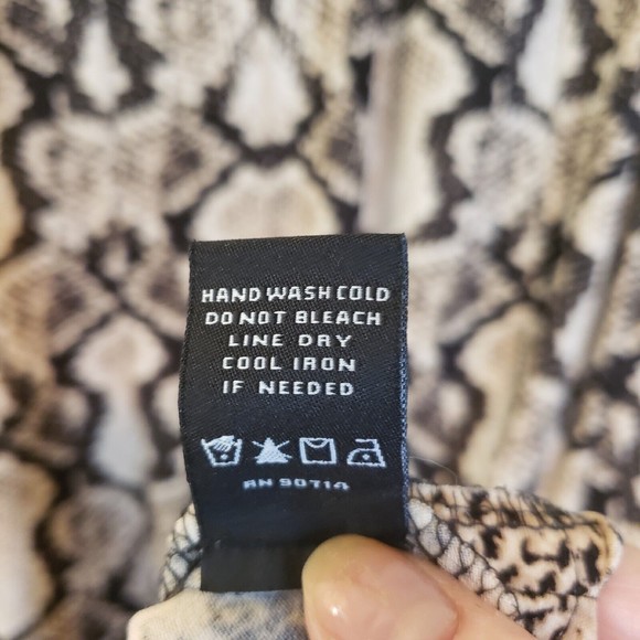 MSK Maxi Dress Snakeskin Print Sleeveless gold - Picture 5 of 10